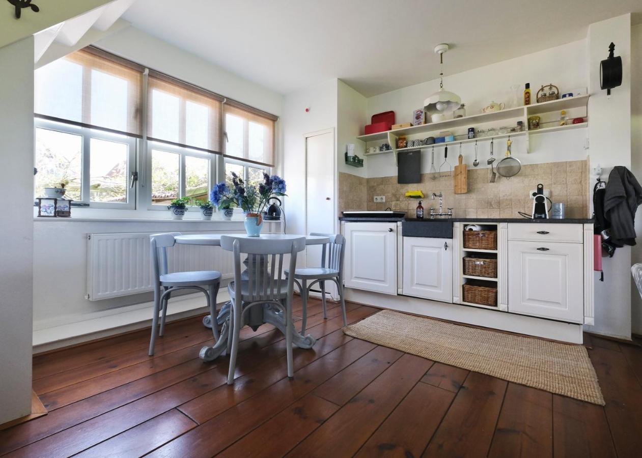 Idyllisch En Knus Huisje Met Prachtige Veranda. Oterleek Zewnętrze zdjęcie